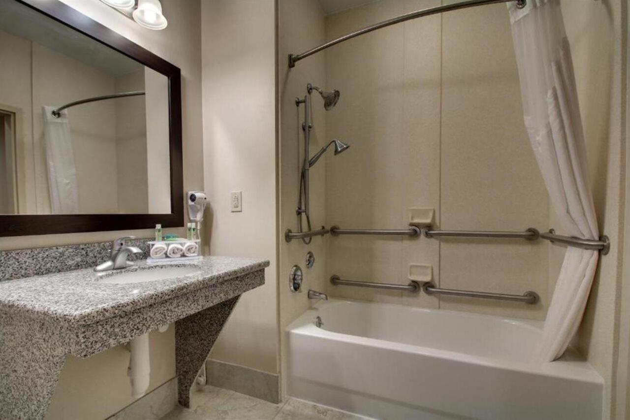 Holiday Inn Express Winona By Ihg Exterior photo